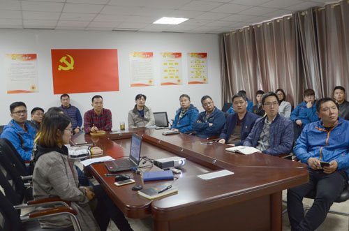 CA888公司党支部组织党员寓目《平语近人——一枝一叶总关情》
