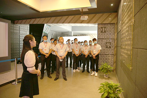 弘扬”三大法宝”，，感悟”张家港精神”——CA888公司党支部开展实境教学活动