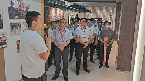 弘扬”三大法宝”，，感悟”张家港精神”——CA888公司党支部开展实境教学活动
