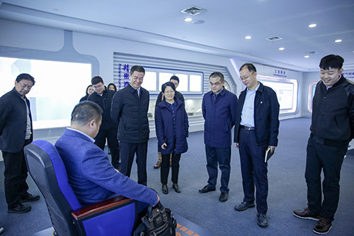 国家开发银行苏州分行行长王少丹一行到访CA888公司